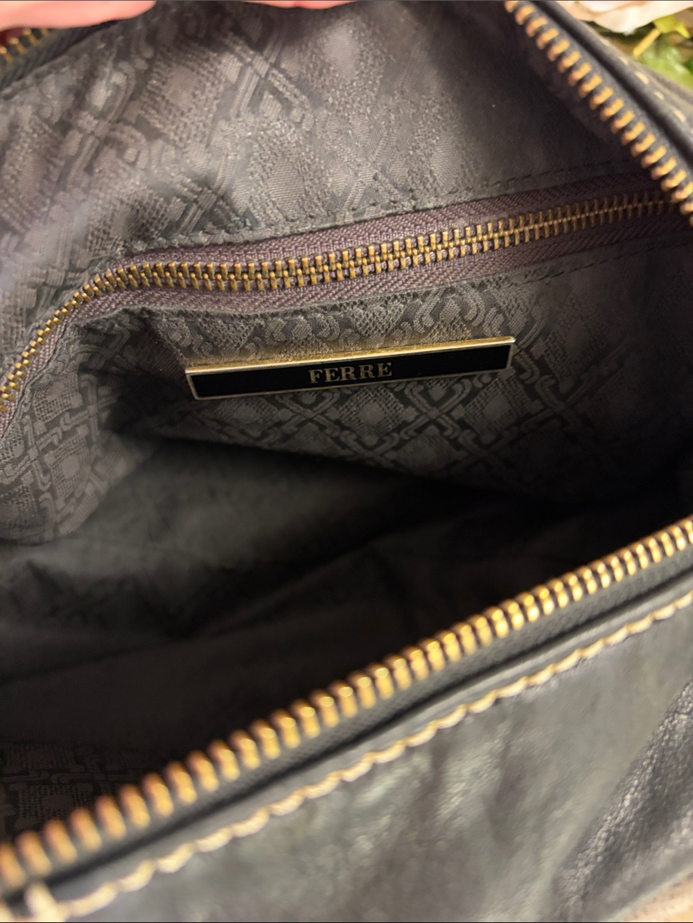 FERRE purse soft leather woman’s purse
Purpose distressed look for any occasion - Picture 4 of 4